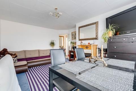 undefined, Flat , Pearson Court, Central Road, Morden