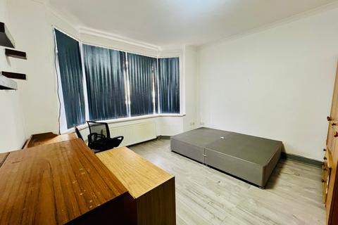 undefined, Hazelbury Crescent, Luton, Bedfordshire