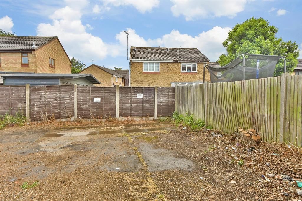Driveway/Parking