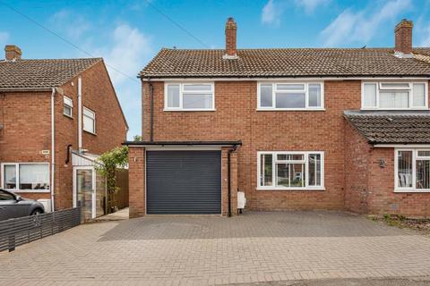 undefined, Cam, Dursley GL11