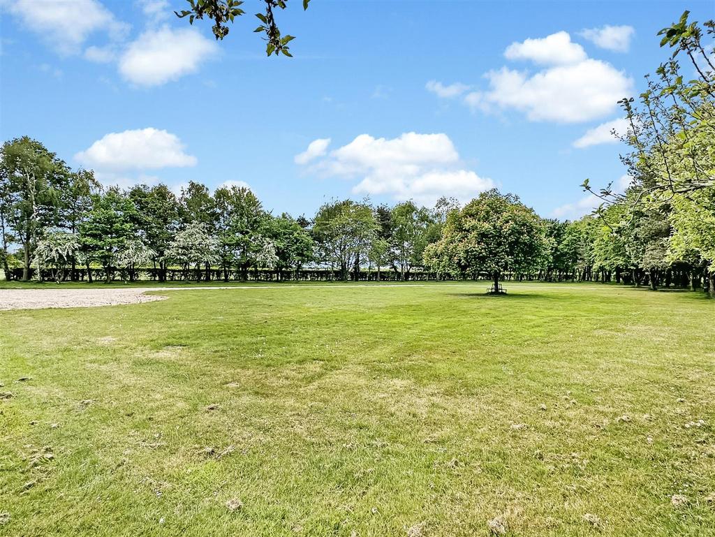 Wonderful Private Plot 724