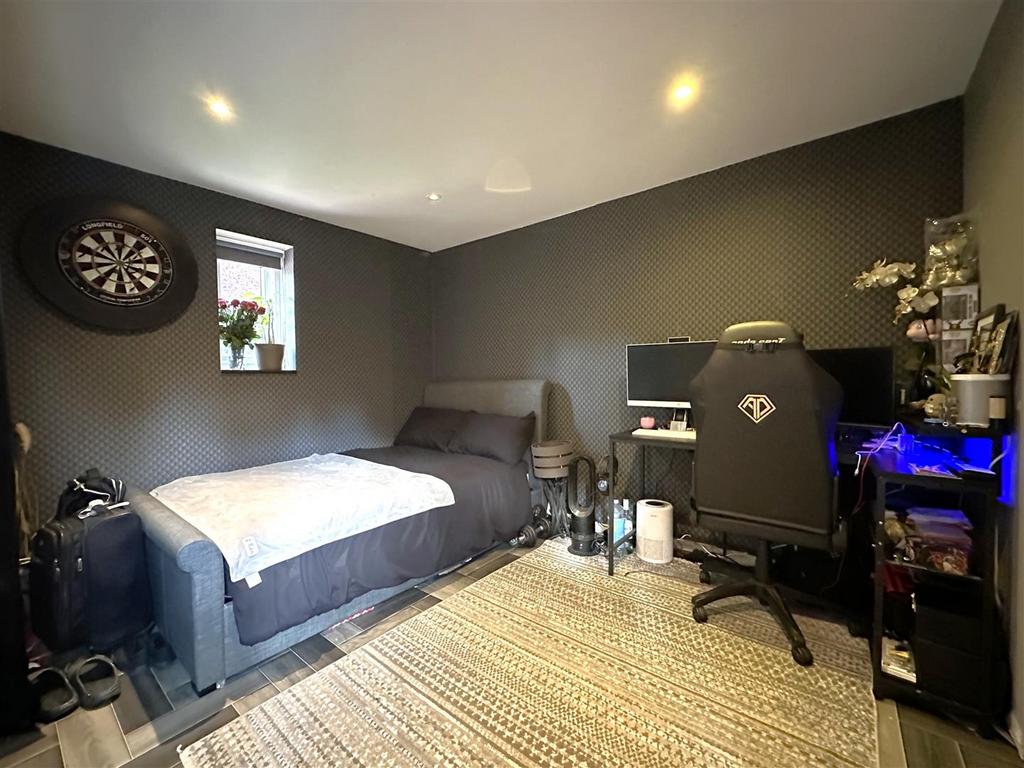 Annexe: Bedroom Two 002