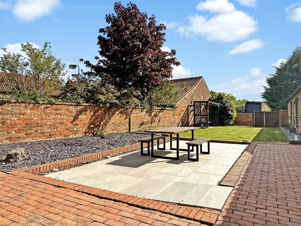 Private Paved Seating Area 756