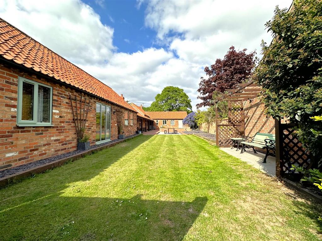 Rear Garden 743
