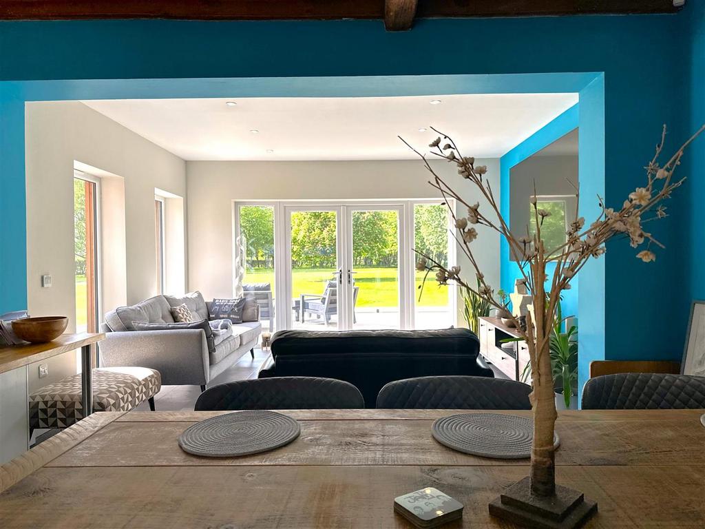 Open-Plan Aspect 652