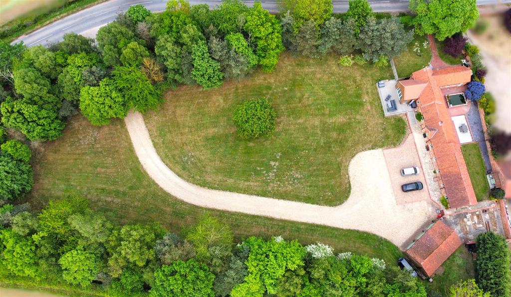Aerial Overview 752