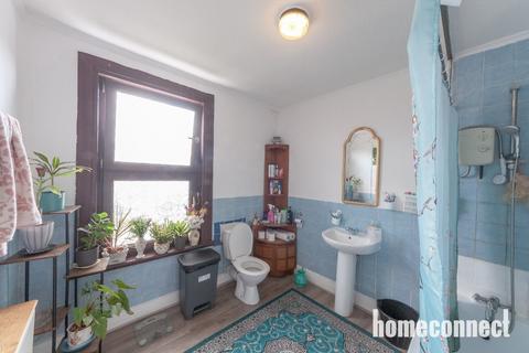 3 bedroom semi-detached house to rent, Lansdowne Road, Ilford