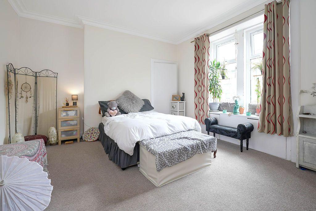 38 George St - Bedroom 1