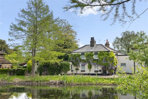 2 bedroom detached house for sale, The Green, Uxbridge UB9