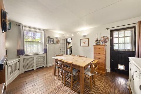 undefined, The Green, Uxbridge UB9