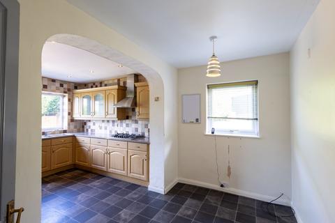 12 Birch Grove, Batley, WF17 0RQ