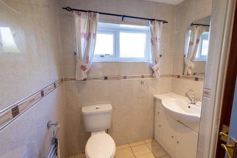 12 Birch Grove, Batley, WF17 0RQ