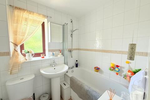 44 Ark Avenue, Grays, RM16 6QR