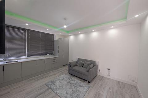 1 bedroom semi-detached house to rent, Flat , Woodfield House, Wash Lane, Bury
