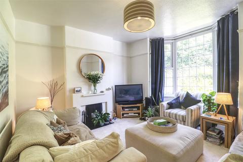 15 Broad Park Crescent, Ilfracombe, EX34 8DX