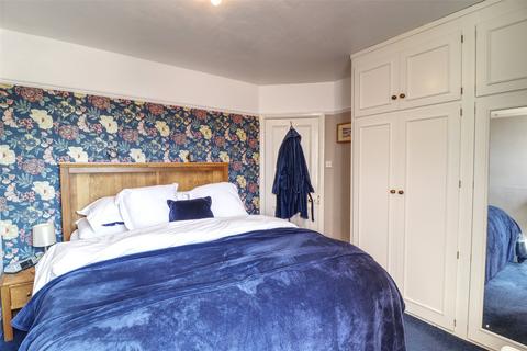 15 Broad Park Crescent, Ilfracombe, EX34 8DX