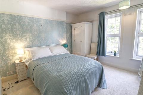 15 Broad Park Crescent, Ilfracombe, EX34 8DX