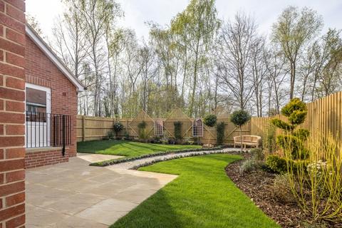 undefined, Plot 36, Laurel at Ryder Gardens, Bovingdon, HP3 Molyneaux Avenue, Bovingdon HP3 0NZ