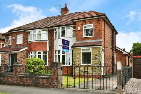 4 bedroom semi-detached house for sale, Demmings Road, Greater Manchester SK8