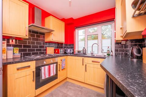 undefined, Sutton Common Road, Sutton SM1