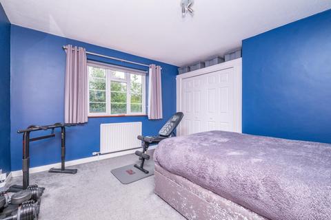 undefined, Sutton Common Road, Sutton SM1