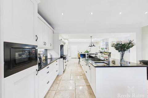 4 bedroom detached house for sale, Back Lane, Hull HU12
