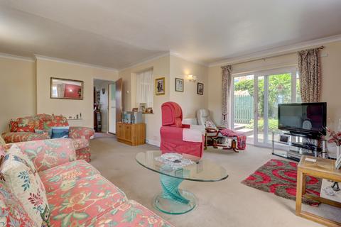 2 bedroom bungalow for sale, Chestnut Lane, Hazlemere HP15