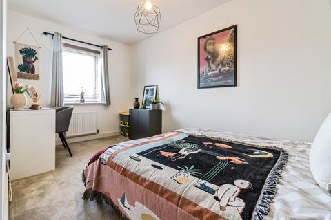 3 bedroom end of terrace house for sale, Bradford Road, Manchester M40