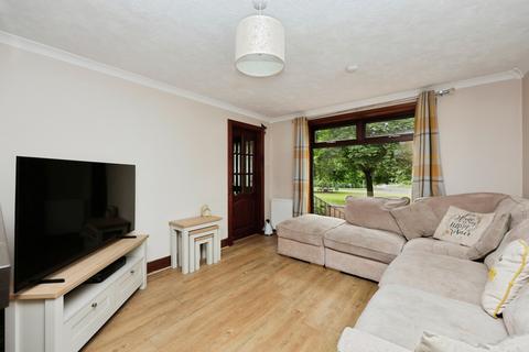 3 bedroom terraced house for sale, Ochiltree Court KY6