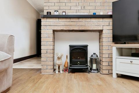 3 bedroom terraced house for sale, Ochiltree Court KY6