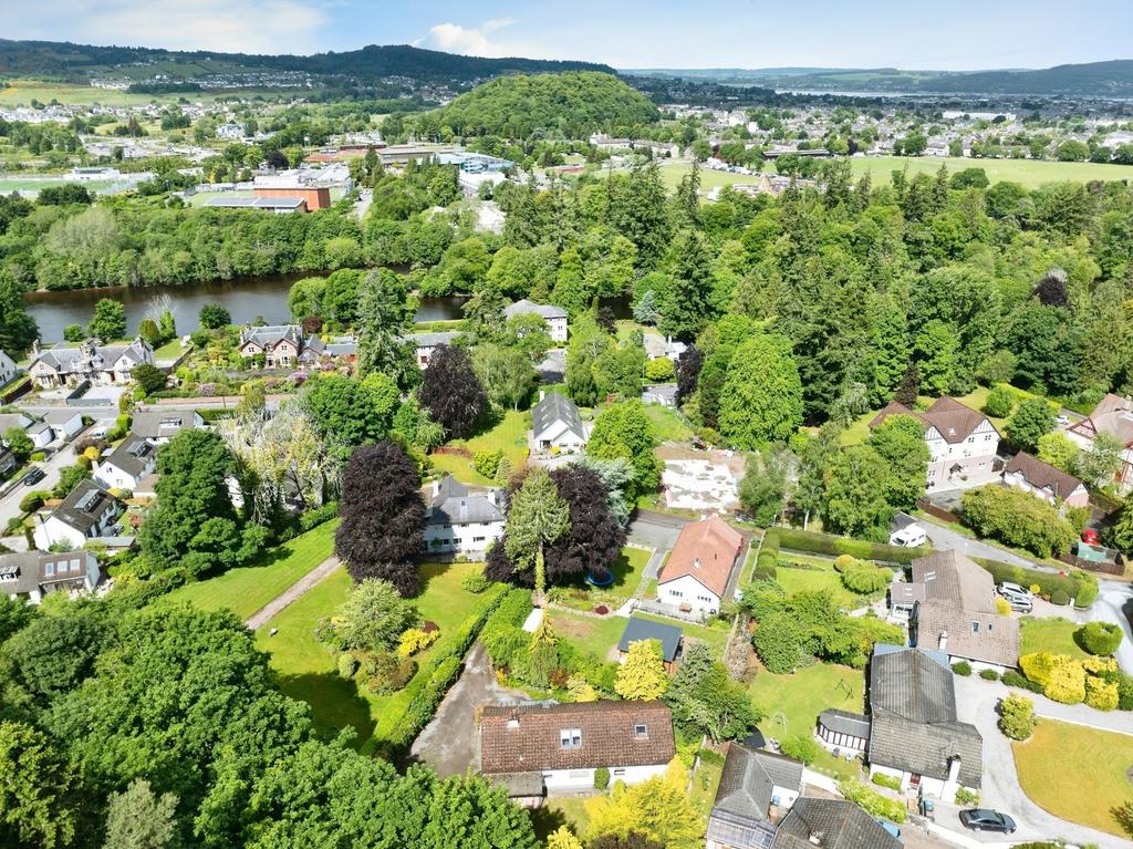 Garden &amp; Location