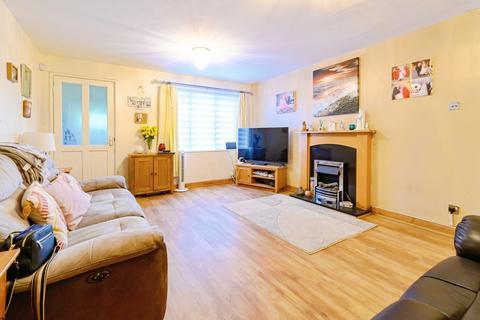 2 bedroom semi-detached house for sale, Farringdon Drive, Manchester M26