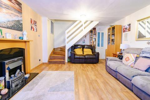 6 Farringdon Drive, Radcliffe, Manchester, M26 3WS
