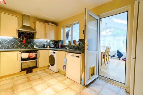 6 Farringdon Drive, Radcliffe, Manchester, M26 3WS