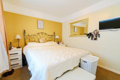 6 Farringdon Drive, Radcliffe, Manchester, M26 3WS
