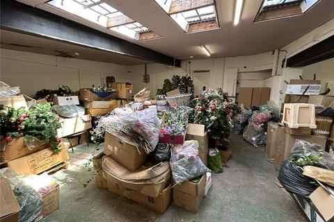 Industrial development to rent, Dragon Ter Harrogate HG1 5DN