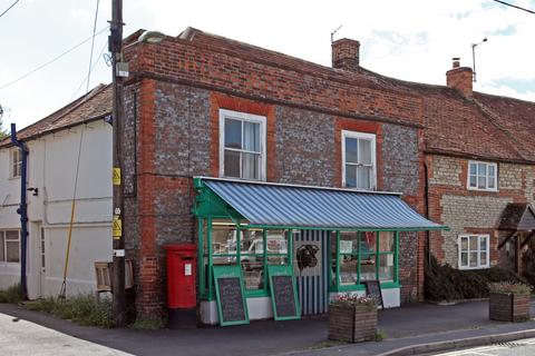 Retail property (high street) to rent, 42 High St Benson OX10 6RP