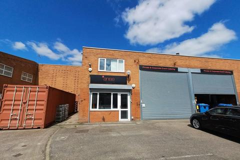 Warehouse to rent, Rutherford Way Crawley RH10 9LN