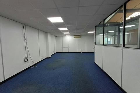 Warehouse to rent, Rutherford Way Crawley RH10 9LN