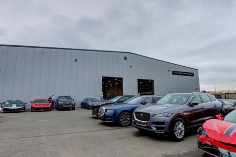 Warehouse to rent, 381 Sykes Rd Slough SL1 4SP