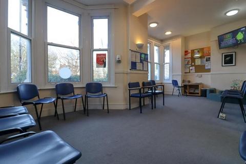 Healthcare facility to rent, 337 Uxbridge Rd London W3 9RA
