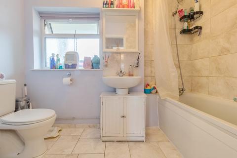 40 Linton Avenue, Borehamwood, WD6 4QZ
