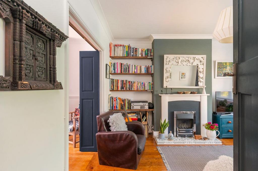 4 S4 RKE - Living Room E.jpg