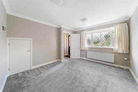 undefined, Thornleas Place, East Horsley,