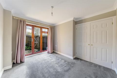 undefined, Thornleas Place, East Horsley,