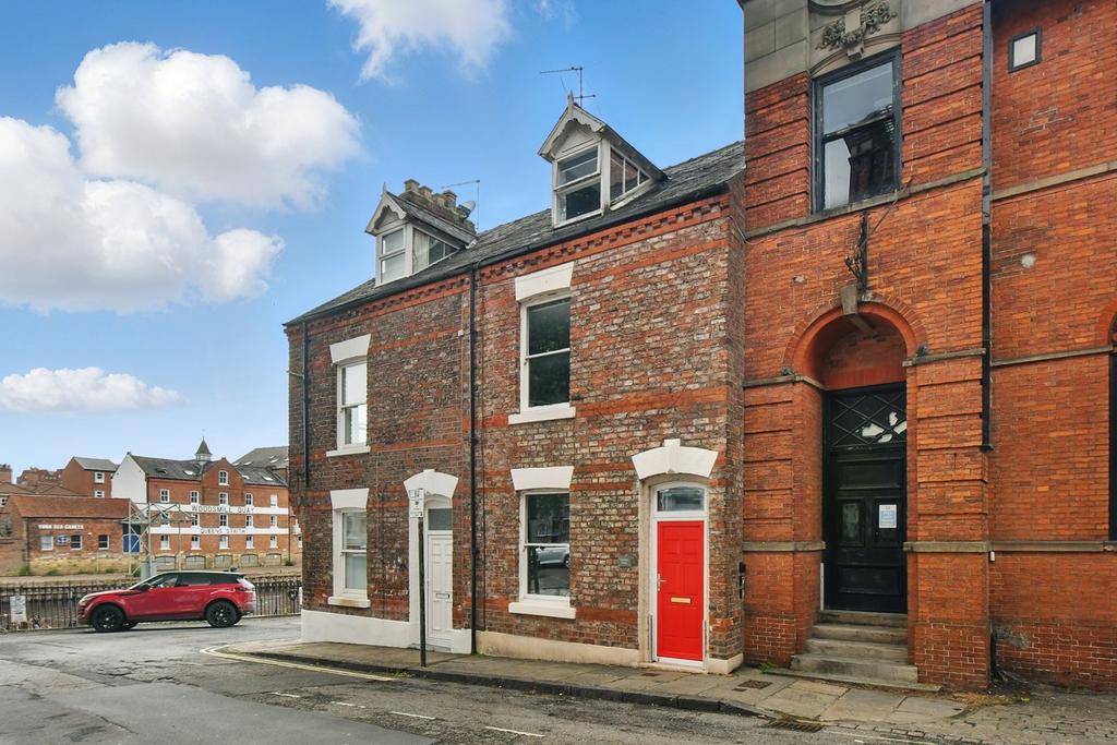 Lower Friargate, York, YO1 3 bed terraced house for sale - £400,000