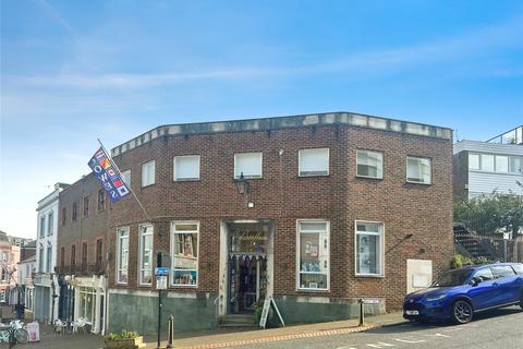 undefined, High Street, Cowes, Isle of Wight