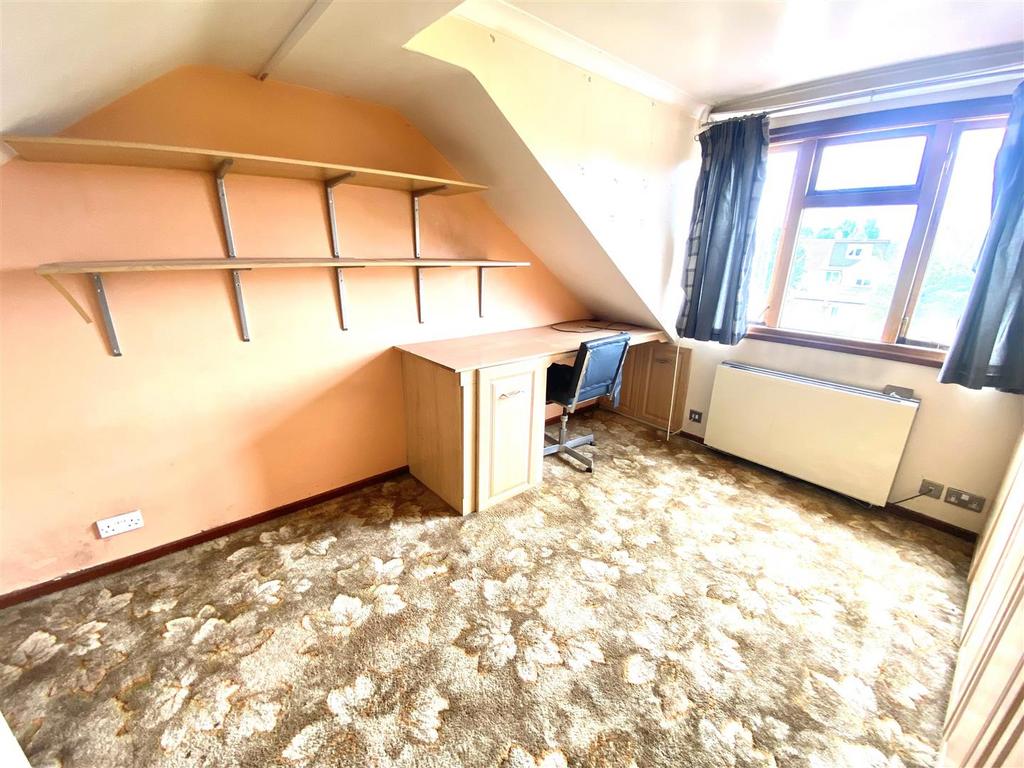 Bed 2.jpg