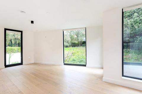 3 bedroom flat for sale, Finchley Road, London NW3