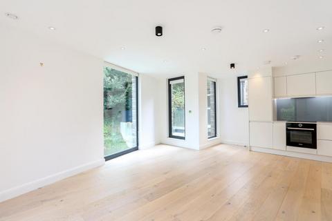3 bedroom flat for sale, Finchley Road, London NW3